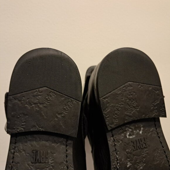 FRYE Women’s Black Leather Veronica Bootie - Picture 9 of 9
